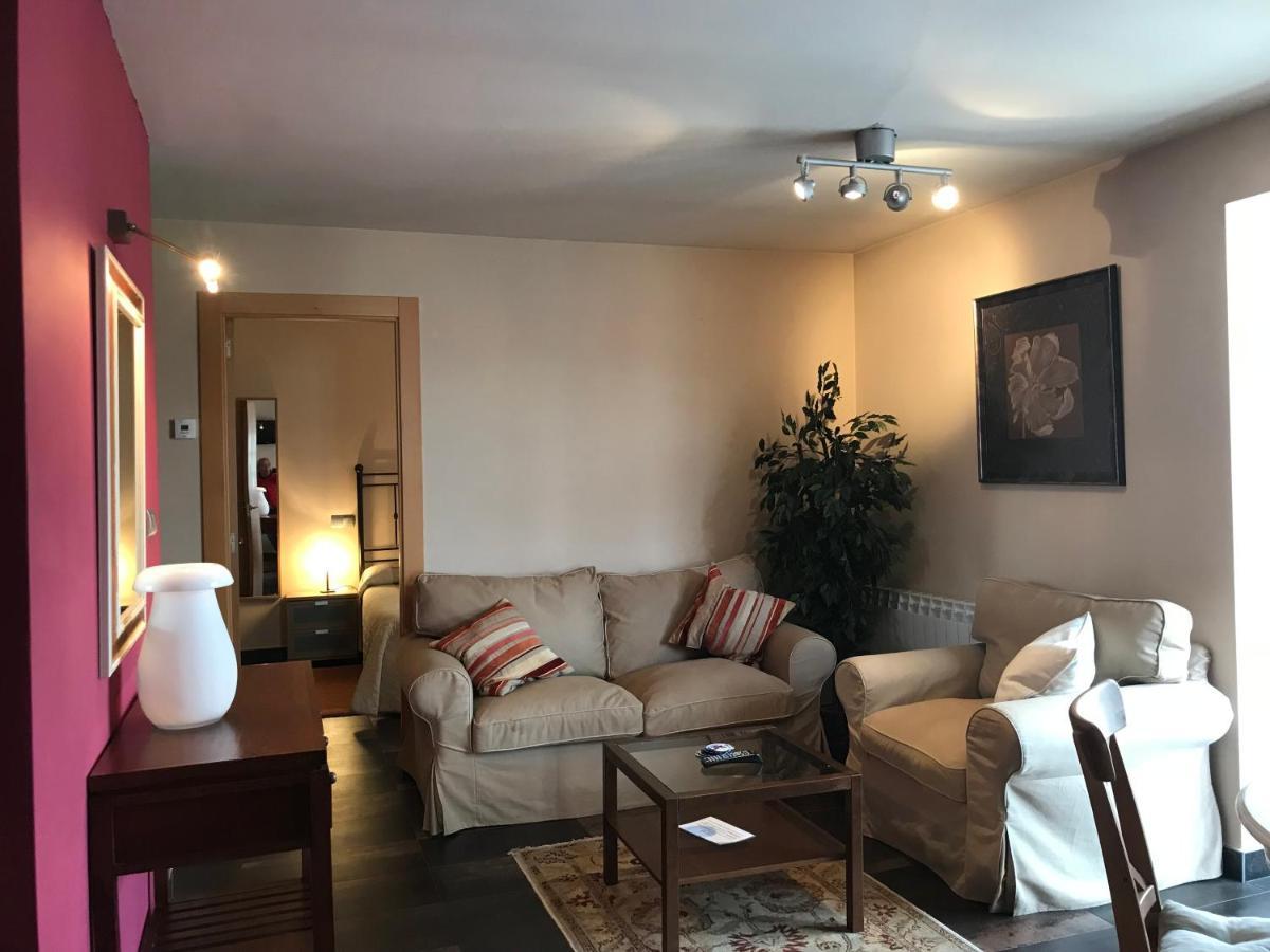 Apartamentos Ebro ריינוסה מראה חיצוני תמונה