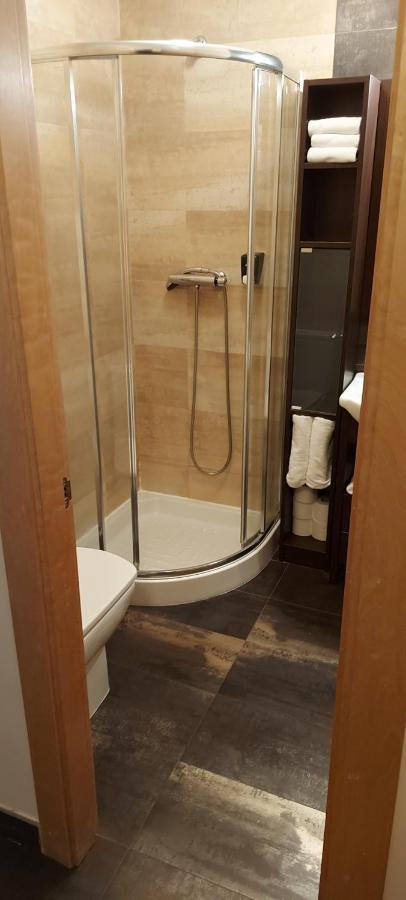 Apartamentos Ebro ריינוסה מראה חיצוני תמונה