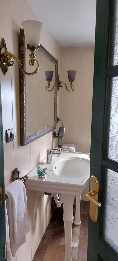 Apartamentos Ebro ריינוסה מראה חיצוני תמונה