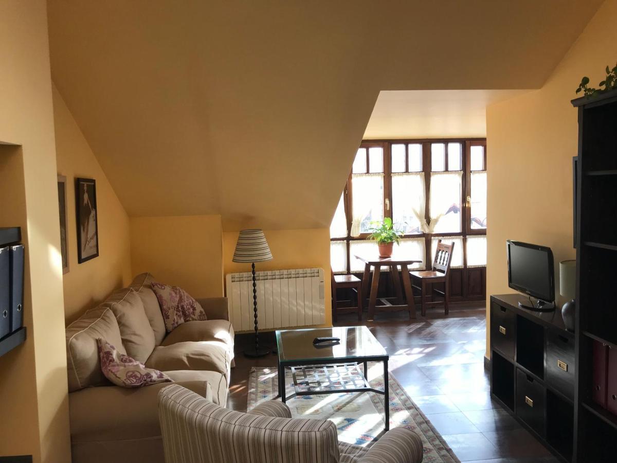 Apartamentos Ebro ריינוסה מראה חיצוני תמונה