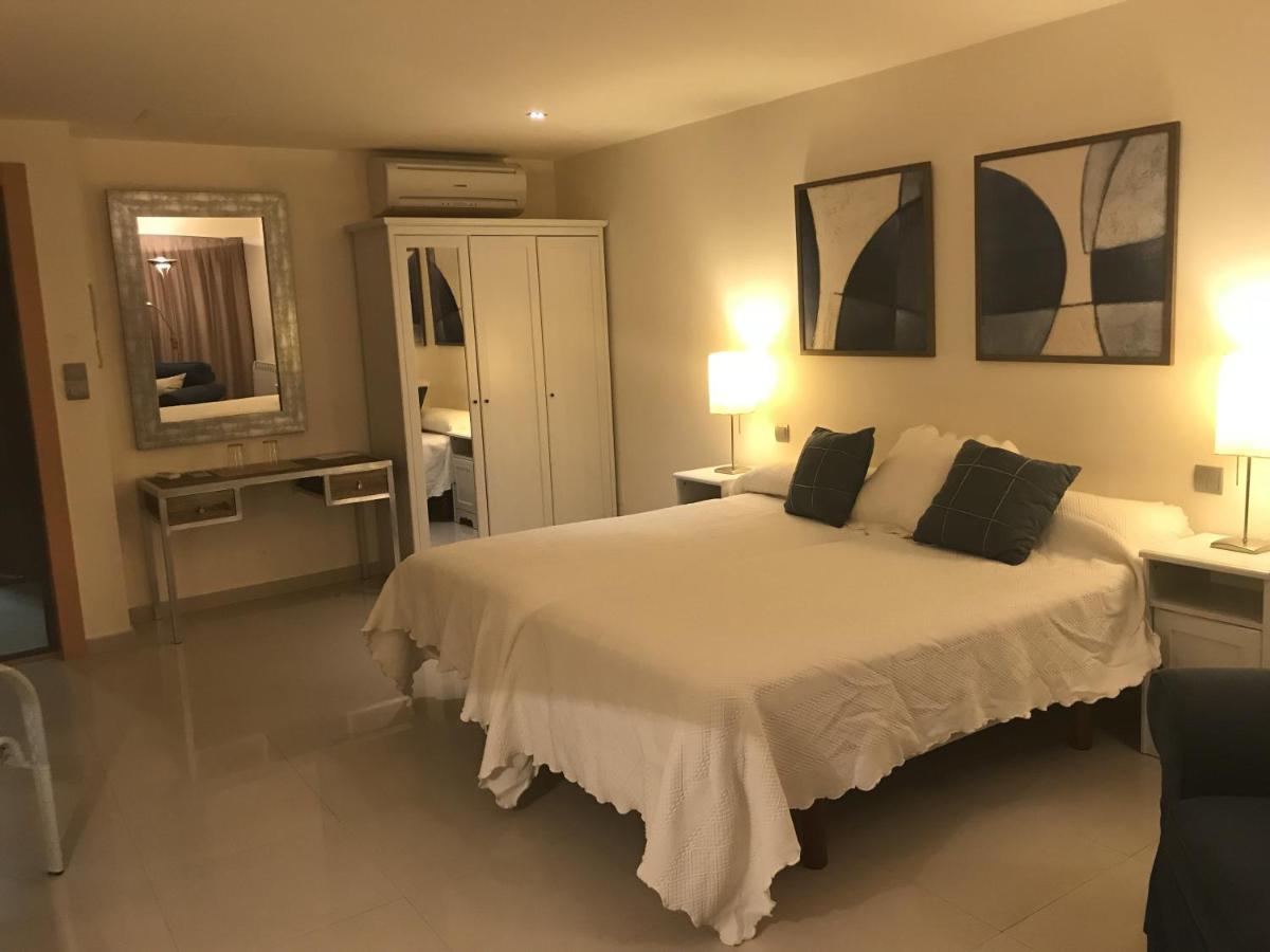 Apartamentos Ebro ריינוסה מראה חיצוני תמונה