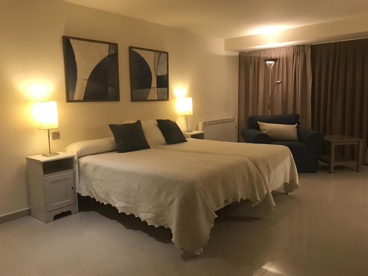 Apartamentos Ebro ריינוסה מראה חיצוני תמונה