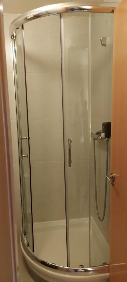 Apartamentos Ebro ריינוסה מראה חיצוני תמונה