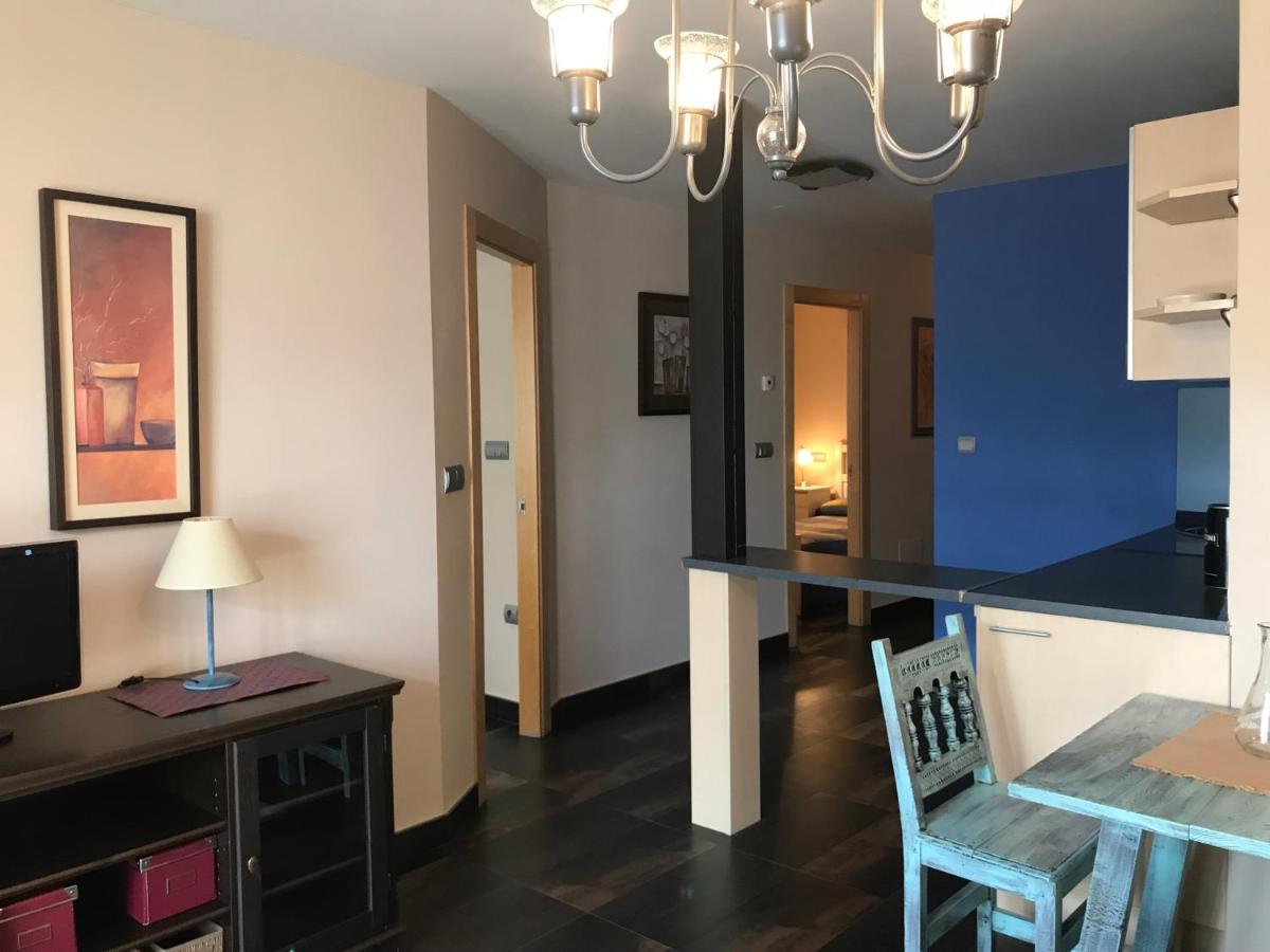 Apartamentos Ebro ריינוסה מראה חיצוני תמונה