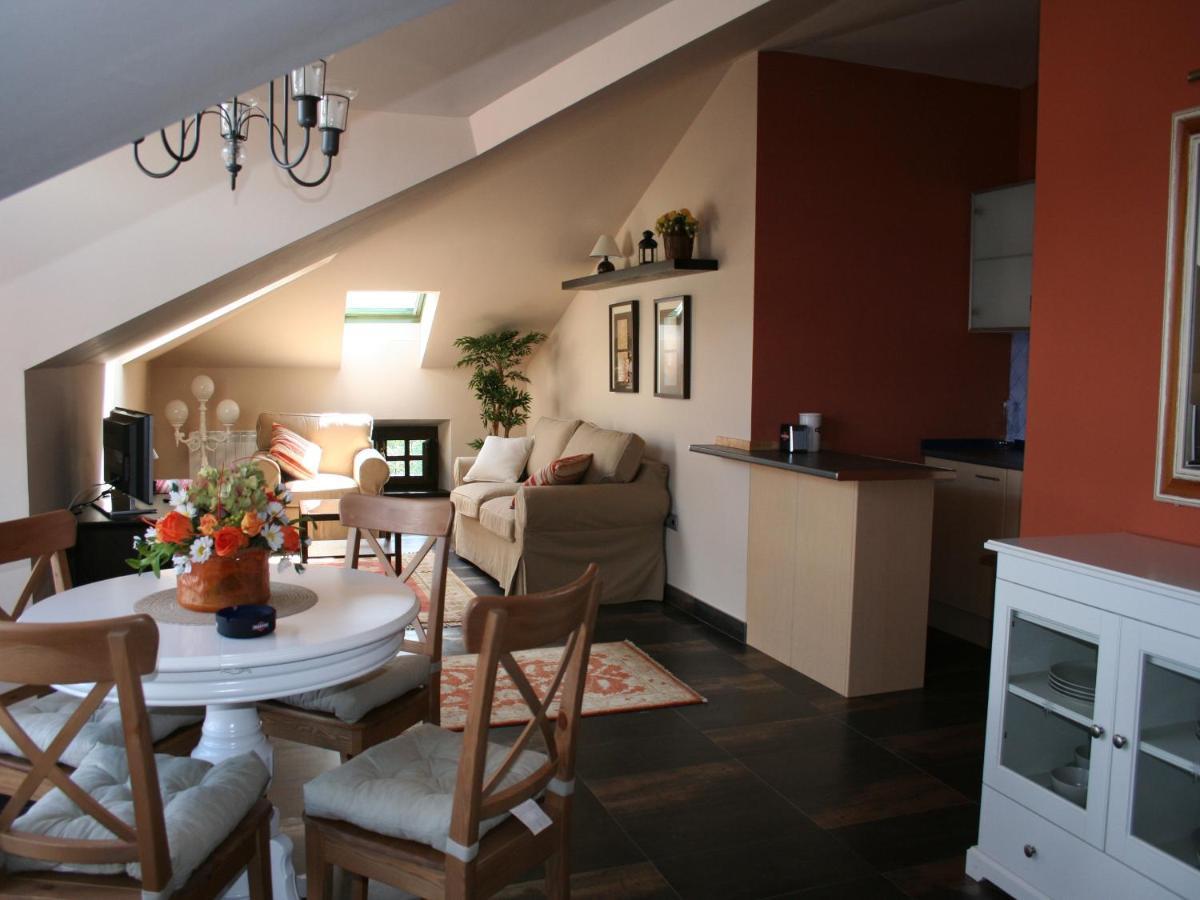 Apartamentos Ebro ריינוסה מראה חיצוני תמונה