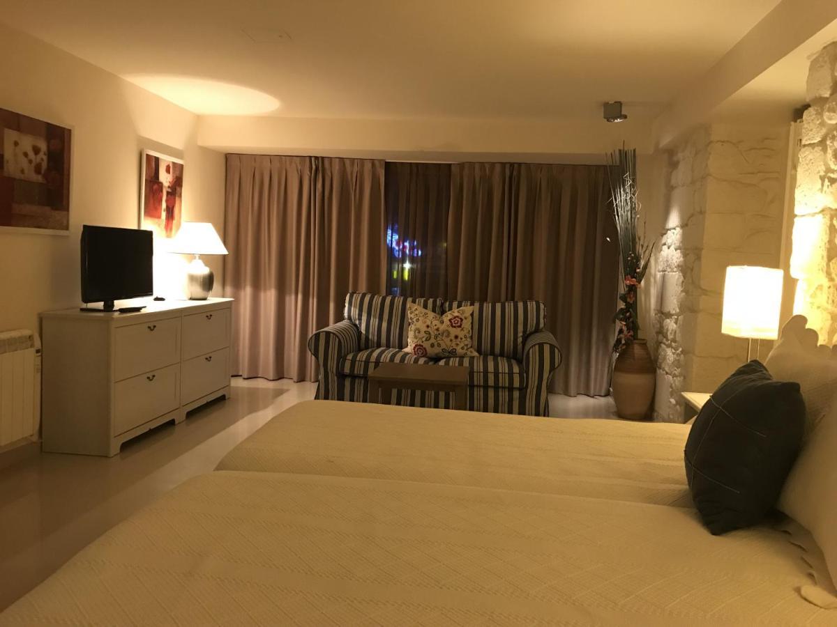 Apartamentos Ebro ריינוסה מראה חיצוני תמונה