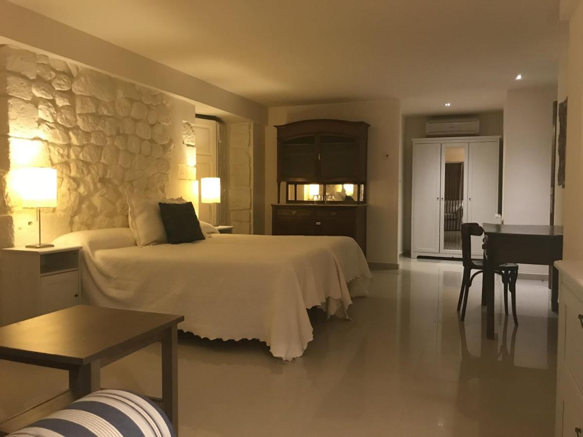 Apartamentos Ebro ריינוסה מראה חיצוני תמונה